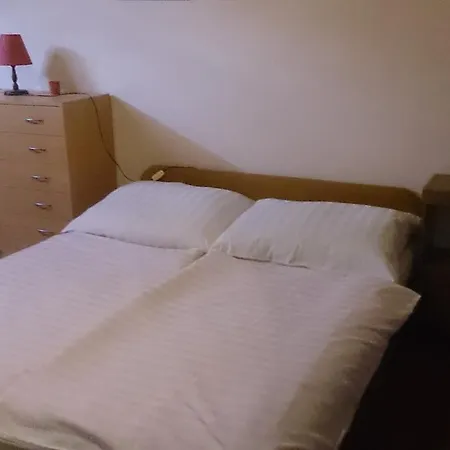 Szabo Apartman Apartman *